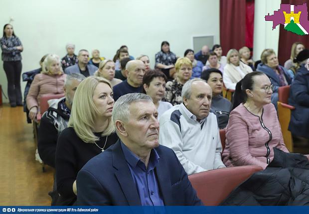 Прошла открытая сессия Совета депутатов Двубратского сельского поселения