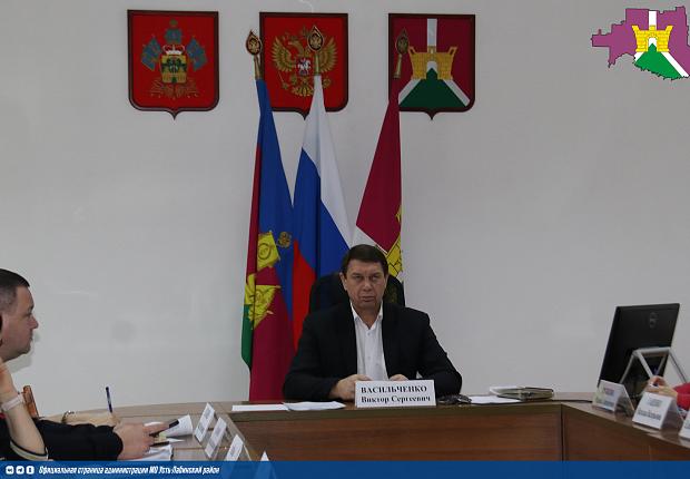 В малом зале районной администрации прошла комиссия по противодействию незаконному обороту промышленной продукции в Краснодарском крае