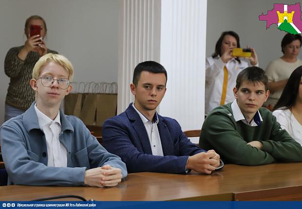 Лидеры школ встретились с главой Усть-Лабинского района