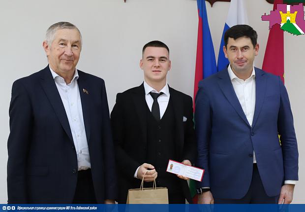 Лидеры школ встретились с главой Усть-Лабинского района